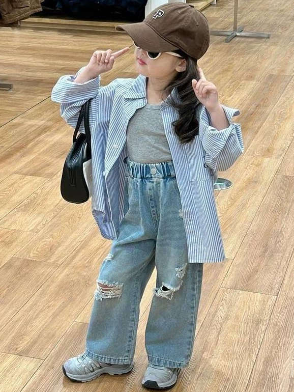 352 พร้อมส่ง ชุดเซ็ท3ชิ้นเด็กผู้หญิง เสื้อกล้าม+เสื้อคลุมลายทาง+กางเกงยีนส์ สไตล์ใหม่เวอร์ชั่นเกาหลี