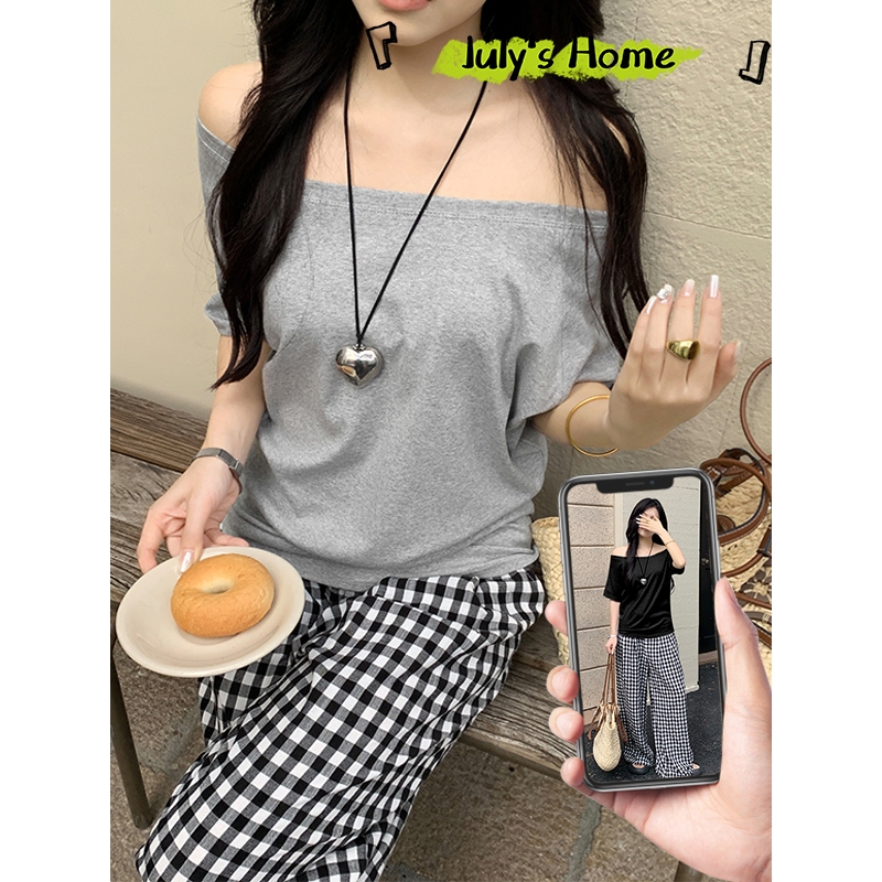 เสื้อยืดเปิดไหล่ เสื้อยืดสีพื้น ออกเเบบสวย ทรงหลวม เข้ากับทุกสไตล์ได้#J2272