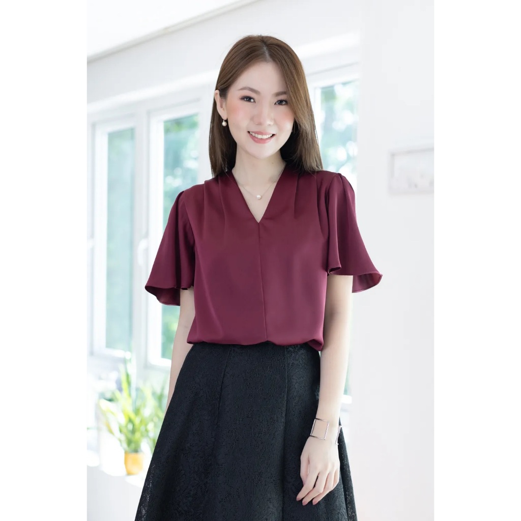 Narinari : MT0629 Butterfly Sleeve Satin Blouse เสื้อซาติน แขนผีเสื้อ