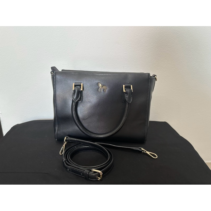 กระเป๋าถือหนังสีดำ แบรนด์ La Palette 🧁