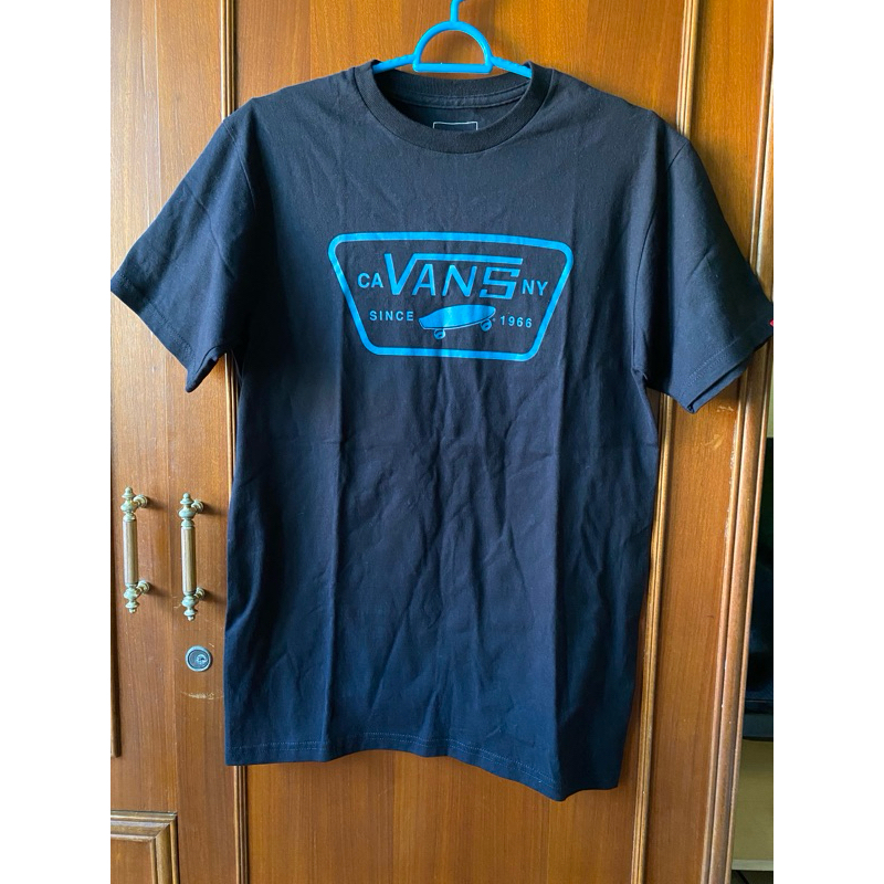 เสื้อยืดคอกลม แขนสั้น แบรนด์เนม สีพื้น พิมพ์ลาย