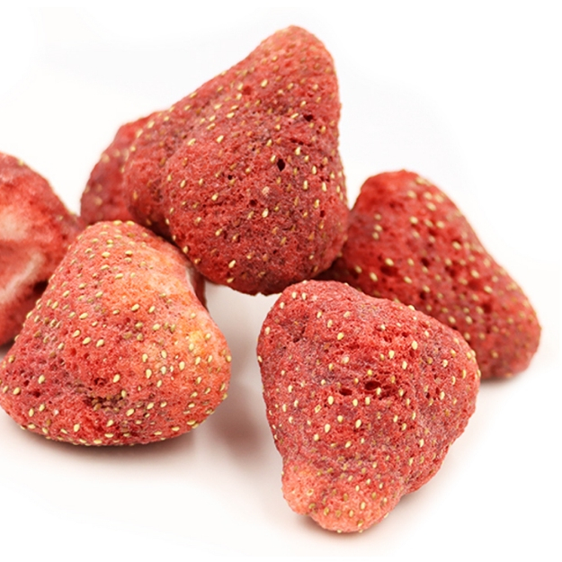 Freeze Dried Strawberry Whole Size 12-25 mm. with sugar