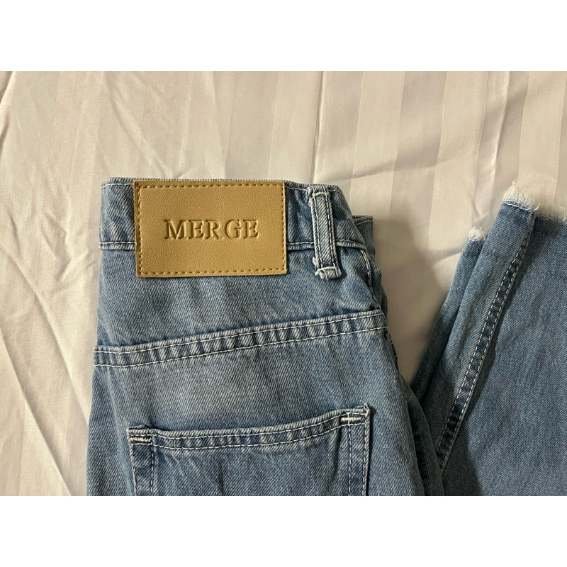 ส่งต่อกางเกงยีนส์ Merge slim jeans 02 สี blue ripped ไซส์ S