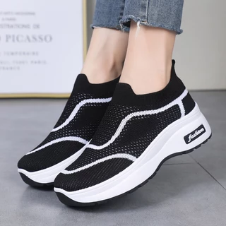 Luckkyshoes เข้าไทยแล้ว รองเท้าแฟชั่นผู้หญิง รองเท้าผ้าใบผ้ายืด ลายสวยมีให้เลือกหลากหลายสี เสริมส้น 2 นิ้ว ใครใส่ก็ปัง ส