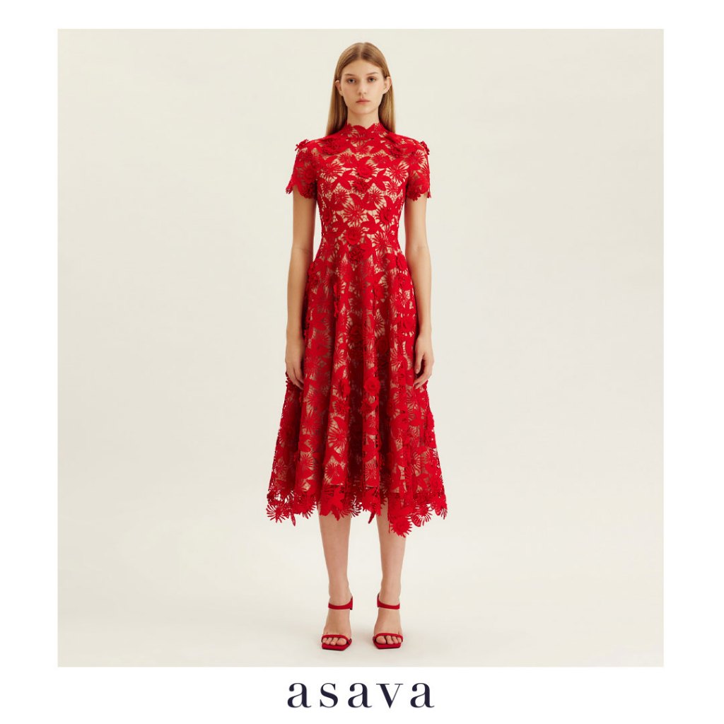 [asava aw24] Octavia Floral-lace Fit-and-flare Dress เดรสผู้หญิง ทรงฟิตแอนด์แฟลร์ คอปีน แขนสั้น ตะขอ