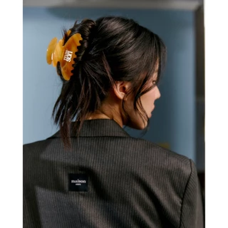 maison KEEPS | Curve Dual Logo Hair Claw | กิ๊บหนีบผม