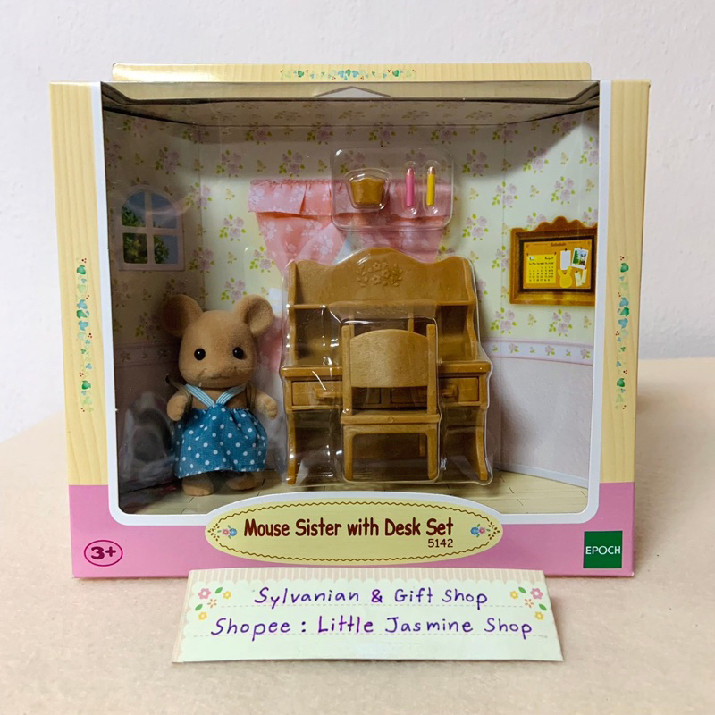 ตุ๊กตาสาวน้อยหนู และเฟอร์นิเจอร์โต๊ะเขียนหนังสือ ซิลวาเนียนแท้ Mouse Sister with Desk Set: Sylvanian Family บ้านตุ๊กตา