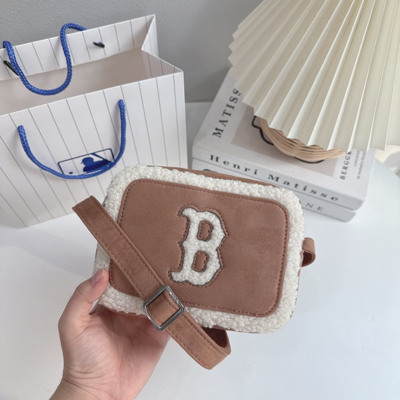 กระเป๋า ny MINI CROSS BAG Boston ใส่โทรศัพท์ได้ทุกรุ่น♥️