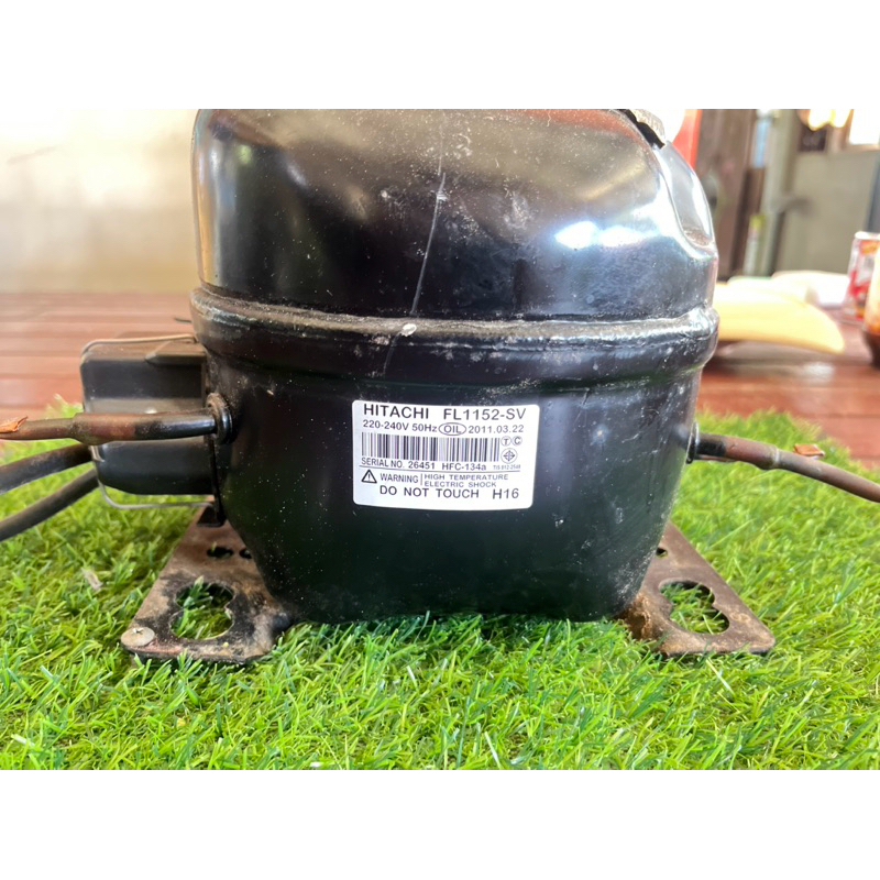 คอม ตู้เย็น 2ประตู HITACHI  ระหัส FL1152-SV มือสอง