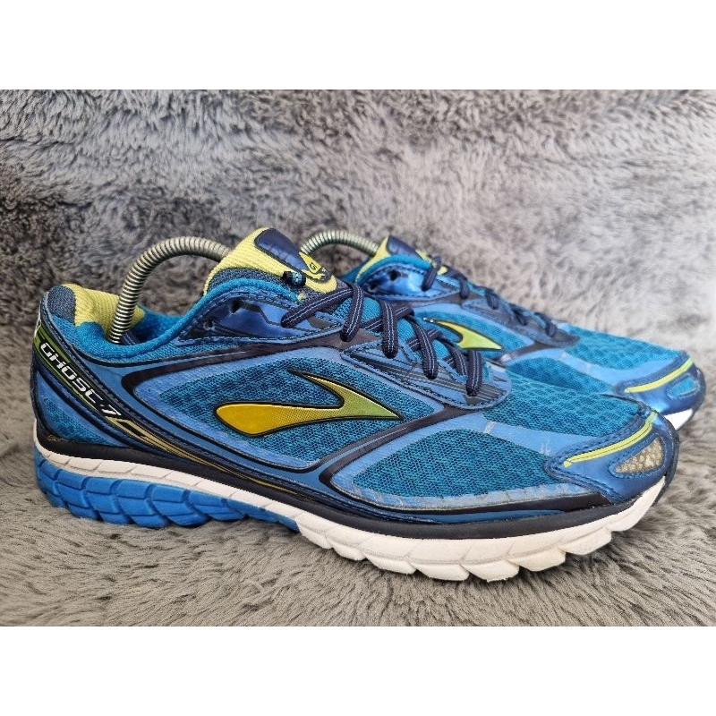 Brooks size 44 ยาว 28 cm (รองเท้ามือสอง)