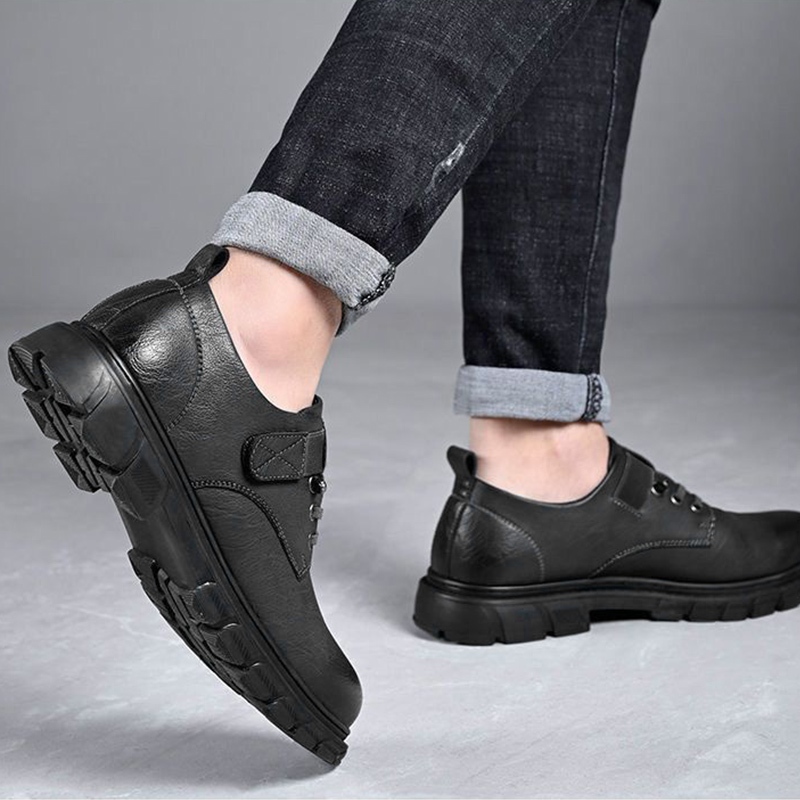 Tnicoo  นิวคอลเลคชั่นเข้าใหม่ รองเท้าแฟชั่นลำลองผู้ชาย งานสไตล์ Derby Shoes ให้ลุคดูภาพทางมีความเป็นทางการ สามารถใส่ออ
