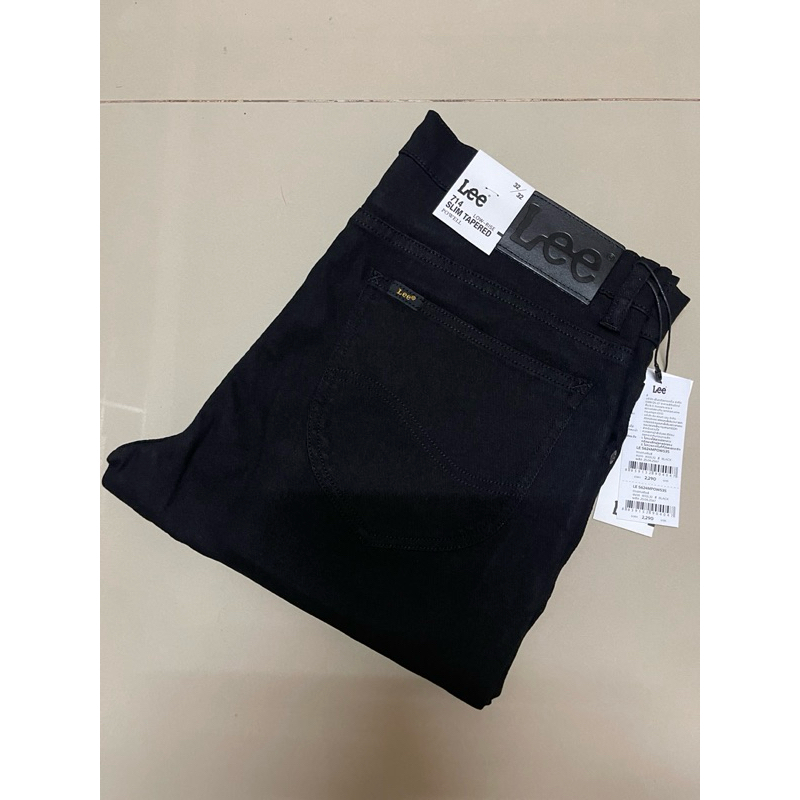 Lee รุ่น LE POWS35 กางเกงยีนส์ผู้ชาย ราคาป้าย 1,890 บาท ยีนส์ยืด เอวต่ำ ทรงเข้ารูป สีดำ ใหม่ ของแท้💯