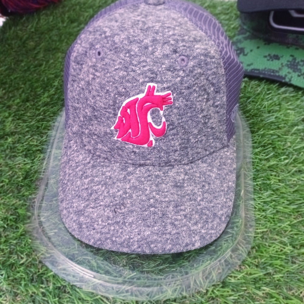 NCAA Washington state Cougars football cap please read info  ซีเอ คูการ์รัฐวอชิงตัน ข้อมูลการอ่านหมว