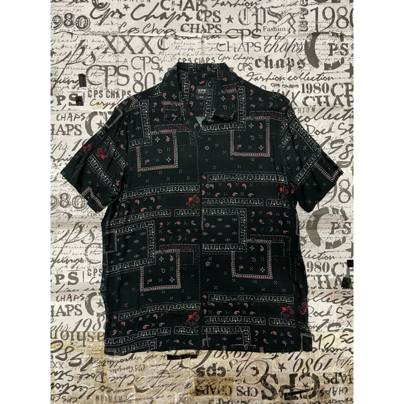 CPS CHAPS GRAPHIC HANDKERCHIEF BLACK PRINT HAWAII SHIRT SIZE S สภาพใหม่ของแท้ 100% เสื้อเชิ้ตฮาวายผู