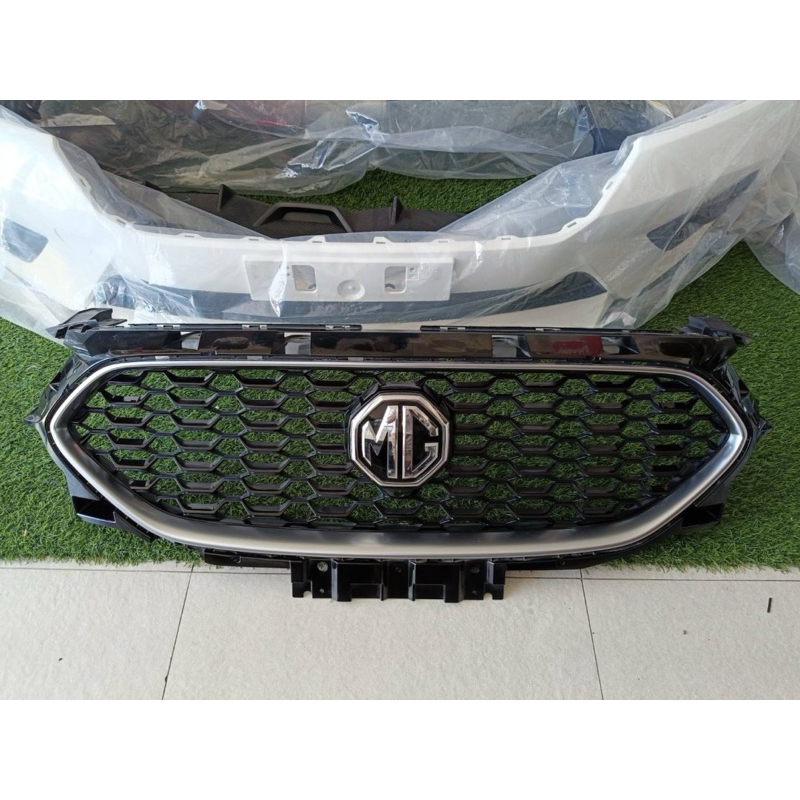 กระจังหน้า MG ZS 2020-2023 พร้อมโลโก้ ของแท้มือ 2 สภาพสวย หูยึดครบทุกจุด