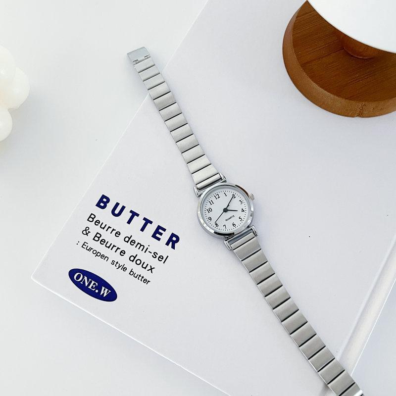 [จัดส่งในกทม]2024 นาฬิกาผู้หญิงใหม่ นาฬิกาควอตซ์แฟชั่น นาฬิกาดิจิตอลสไตล์เรโทรเรียบง่ายนาฬิกาผู้หญิง - รูปที่ 3