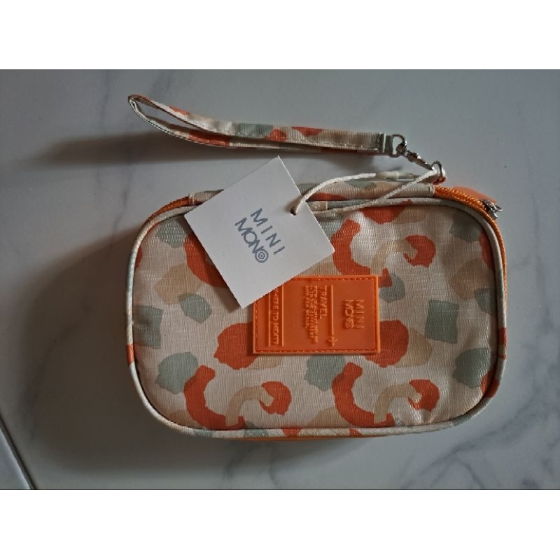 กระเป๋าใส่เครื่องสำอาง กระเป๋าเดินทาง mini mono มือ 1 ยังไม่ได้ใช้