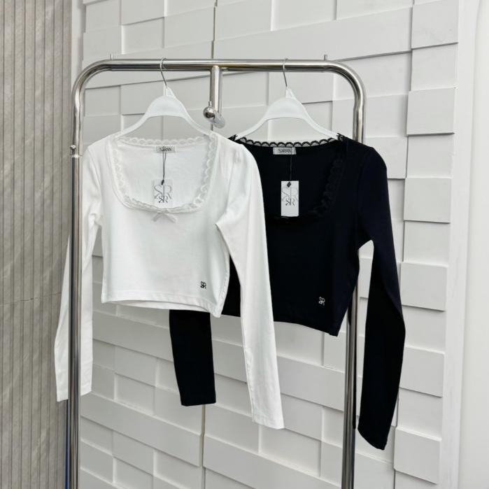 SR06 SARAN เสื้อแขนยาวคอเหลี่ยมปักลูกไม้  Crop ปักSR