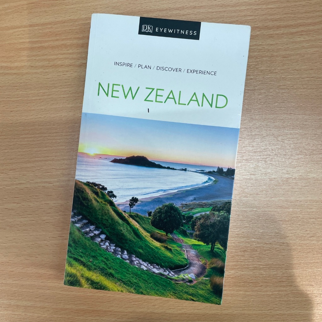 DK Eyewitness New Zealand (Travel Guide) Paperback – July 16, 2019