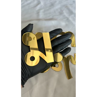 เลขที่บ้านเลขไทยทำจากกระจกอะคลีลิค