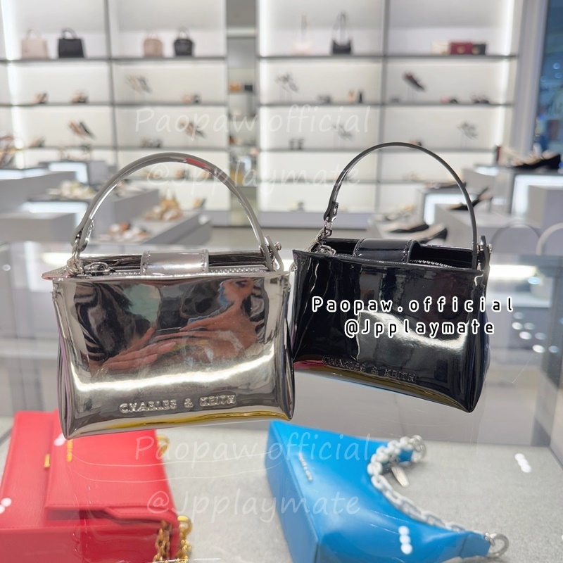 กระเป๋าสะพายข้าง Charles & keith รุ่น Bosie Patent Top Handle Pouch : CK6-30770642 แท้จากชอป