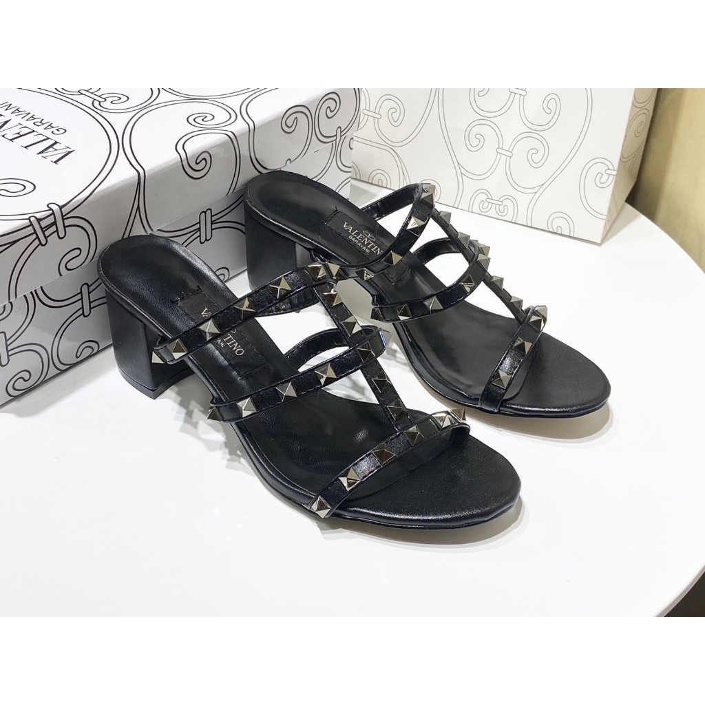 รองเท้ามีส้นผู้หญิง Valentino เกรด Hi end มีไซส์ 35-40