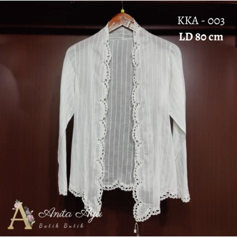 เสื้อเคบาย่า kebaya (ชุดย่าหยา) วินเทจ จากอินโดนีเซีย (เวลาเตรียมส่ง 1-3 วัน)