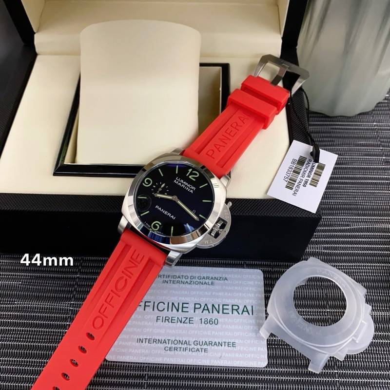 นาฬิกาข้อมือผู้ชาย 44mm. ระบบออโต้ สายยาง ดีไซน์สวย
