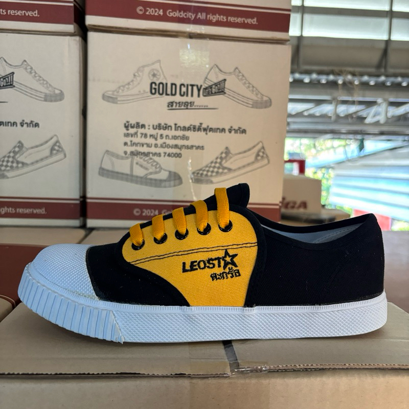 รองเท้า ตะกร้อ takraw shoes Limited ไซส์ 38-44 พร้อมจัดส่ง