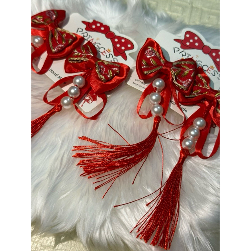 กิ๊บโบว์แดงตรุษจีน ห้อยลูกปัดสีขาว สไตล์ย้อนยุค 1คู่ พร้อมส่งจากไทย - รูปที่ 3