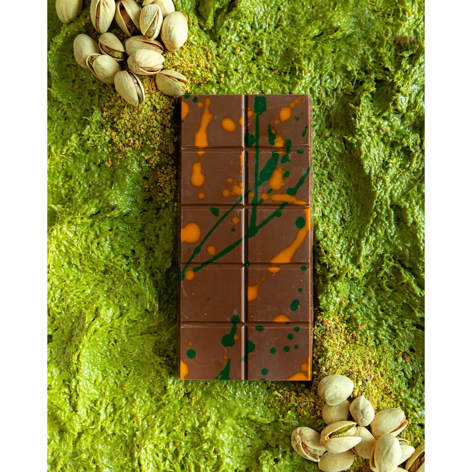 ช็อกโกแลต Knafeh Pistachio ซึ่งถูกเคลือบด้วยช็อกโกแลต Fix Dessert Chocolate Dubai