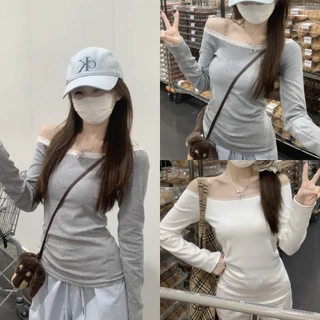 Beryl เสื้อปาดไหล่แขนยาวแต่งขอบลูกไม้ เนื้อผ้านุ่ม ใส่สบาย เซ็กซี่ และดูผอมเพรียว