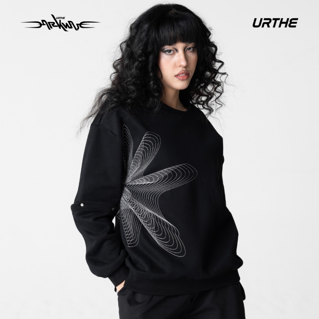 URTHE - เสื้อสเวตเตอร์ เเขนยาว Oversize Col. DARKWAVE รุ่น DW PILLARS OF CREATION