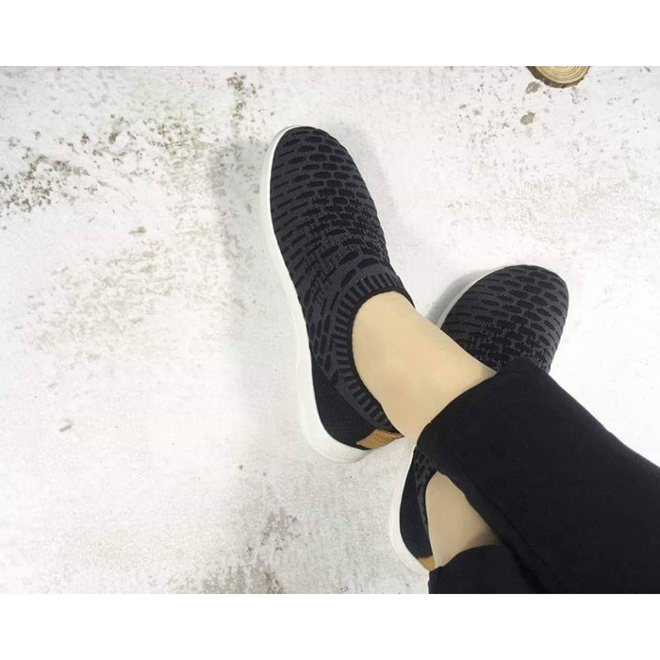 UIN fashion retro  women's shoes sports art casual  sneakers travel shoes Soft Black Women Slip-on L