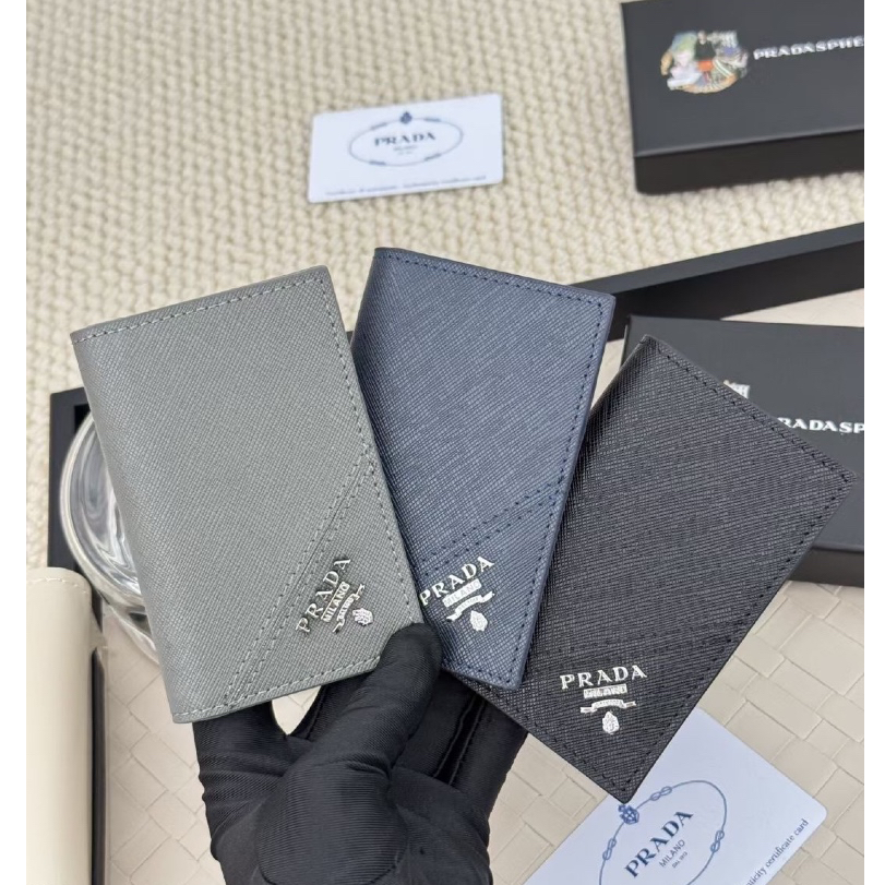 พร้อมส่ง (1:1 Hi end grade) กระเป๋าตังค์+บัตรแบบพับ 2 ตอน Bi-Fold Saffiano Card Wallet