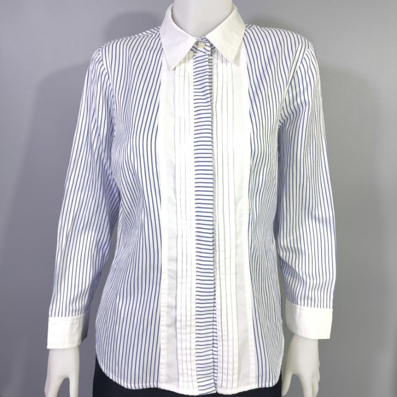 มือสอง เสื้อเชิ้ตแขนยาว Uniform Specializer อก 42 ชุดพนักงาน เสื้อฟอร์ม