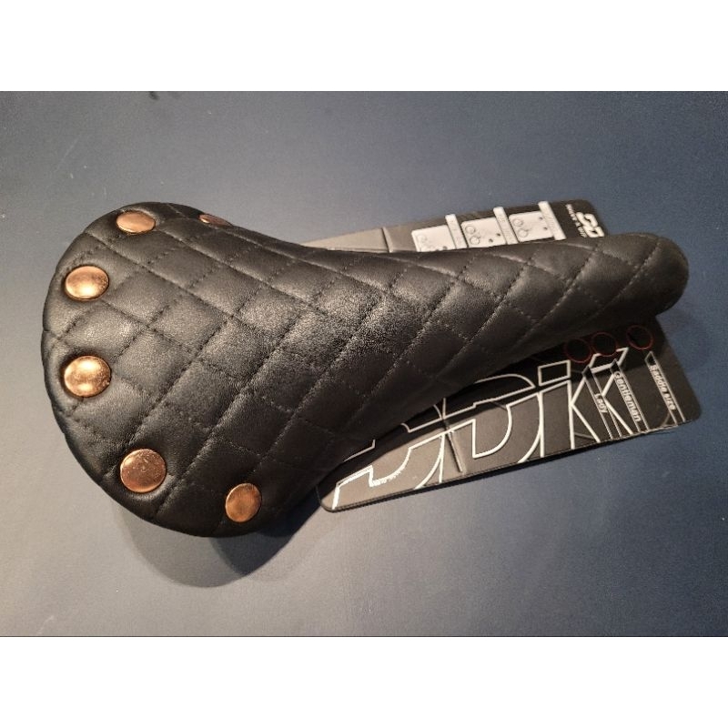 เบาะจักรยาน อานจักรยาน ปั่นจักรยาน DDK 2732  Diamond Black