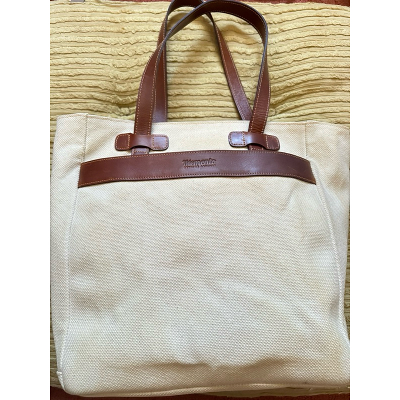 ส่งต่อ Tote Camera Bag Memento Bag size m ivory white