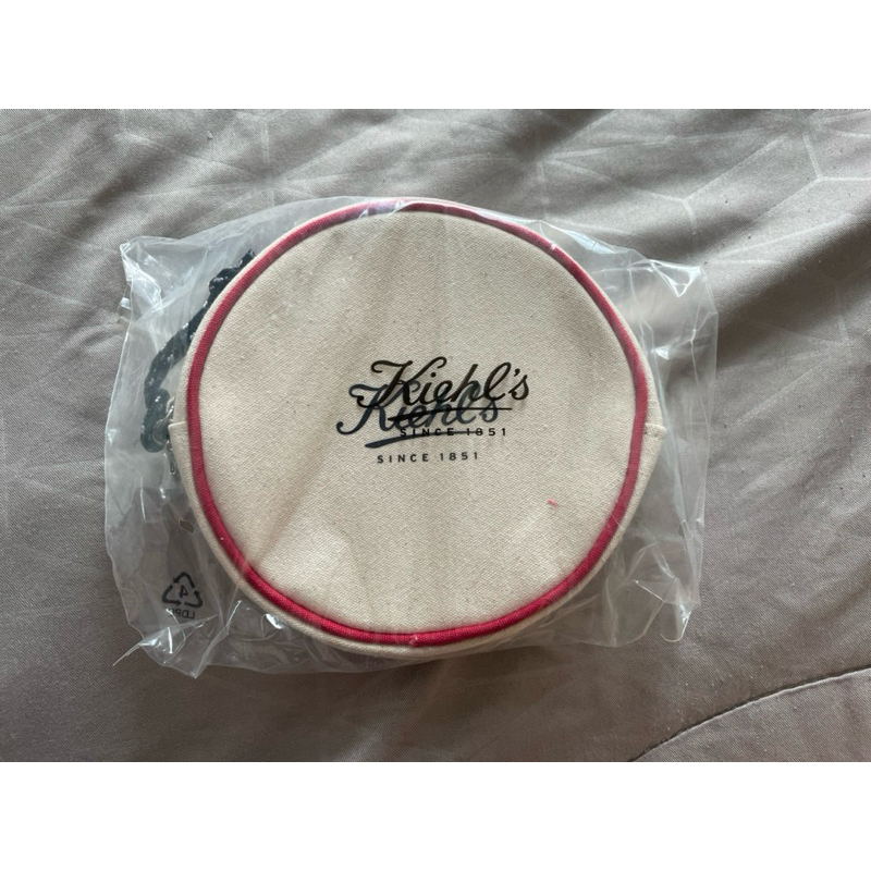 กระเป๋าเครื่องสำอาง Kiehl’s