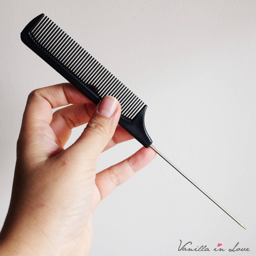 HB28 หวีแบ่งผม ปลายสแตนเลส หวีจัดแต่งทรงผม FINE TOOTH TAIL COMB