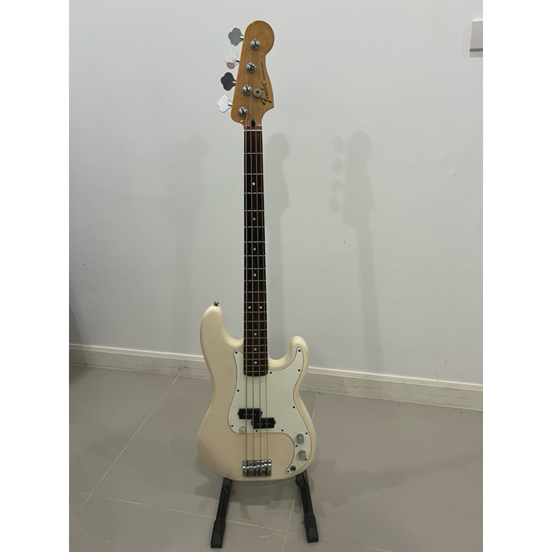 FENDER PLAYER PRECISION BASS มือสอง