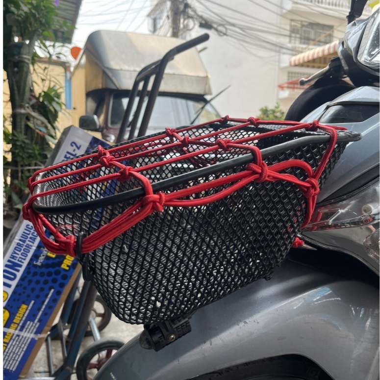 [แบบหนา ไม่ย้วย] ตาข่ายคลุมตะกร้ามอไซค์ 35x35ซม ผลิตในไทย คลุมตะกร้าหน้ารถ ยึดหมวกกันน็อค ตะขอยึด6ตััว ตาข่ายเอนกประสงค์ - รูปที่ 3