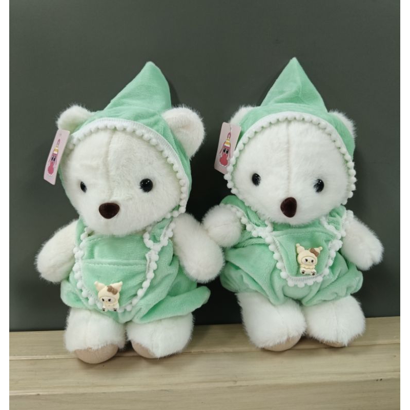 ตุ๊กตาหมีสีขาว ใส่ชุดสีเขียว ขนนุ่มน่ารัก ขนาด 8 นิ้ว