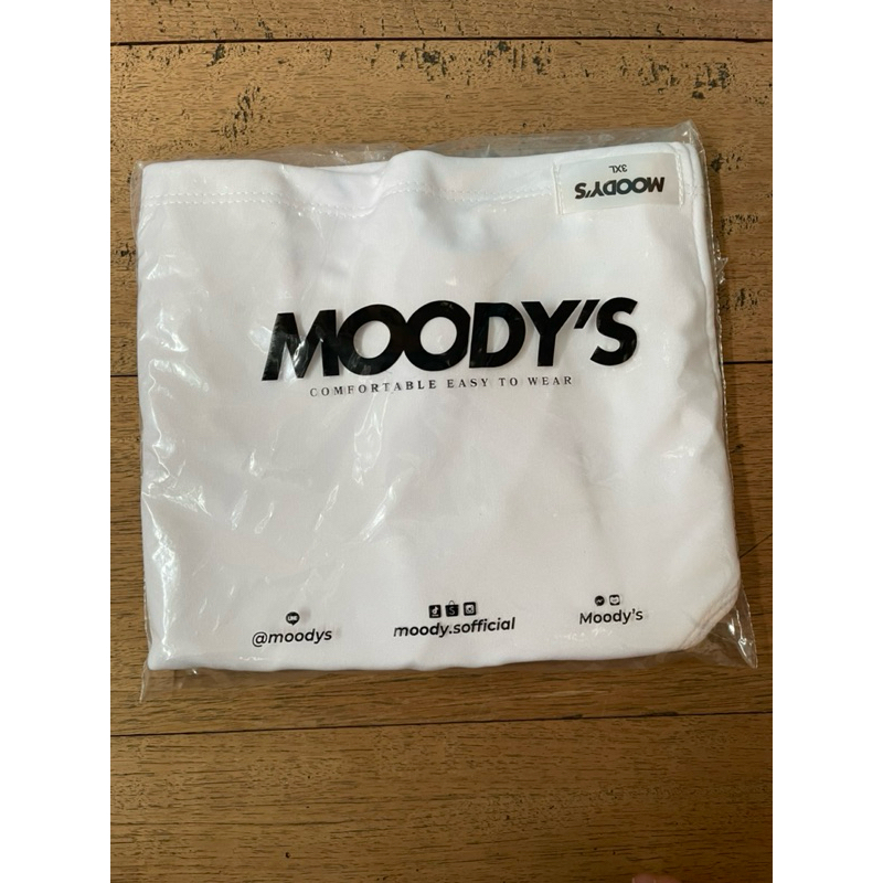 เสื้อกล้ามทอมmoody'sมือ2 ซื้อมาผิดไซส์