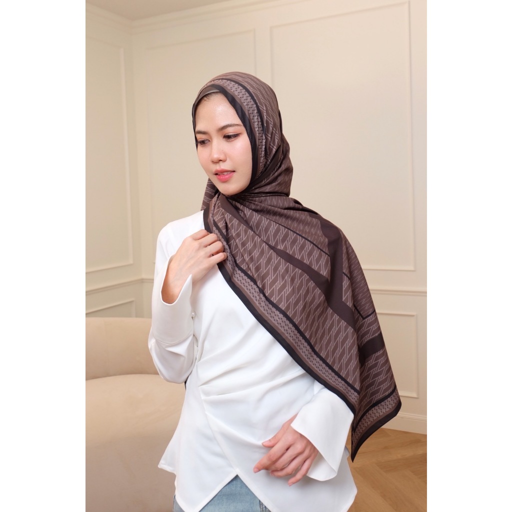 Monogram 01 ผ้าคลุม Signatue (Premium matte silk nano) Size 115x115 cm [N Able Style]