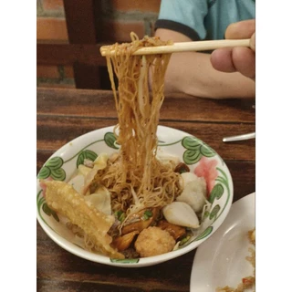 (มีอย.) ซอสก๋วยเตี๋ยวแห้ง "มหัศจรรย์" 1200ก. ขวดใหญ่จุใจ! ขายดีอร่อยชัวร์ ทำหมี่คลุก ก๋วยเตี๋ยวแห้ง สูตรเผ็ดพริกคั่ว 08