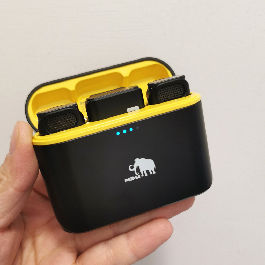 moma Lark M1 ไมโครโฟนไร้สาย พร้อมเคสชาร์จ 8h 650ft สําหรับสัมภาษณ์ Vloging Live Streaming Mic