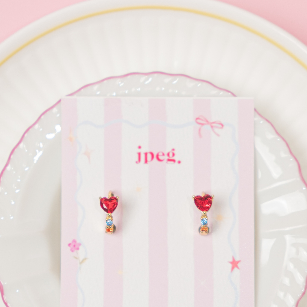 ( ลดเพิ่ม 30% เก็บโค้ดหน้าร้าน) - JPEG Ruby - Heart Beat Hoop Earring (Valentine's Collection)