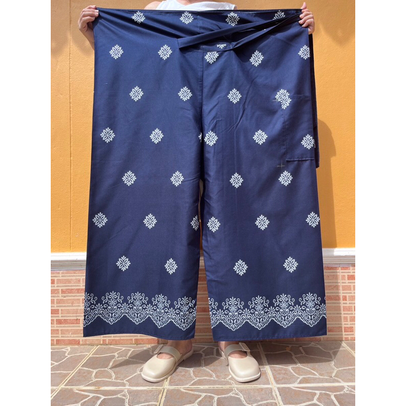 กางเกงเลผ้าปาเต๊ะไซส์ใหญ่ XXL หน้า2/3เป้าลึกใส่สบาย มีผ้าผูกเอว มีกระเป๋าข้างขวา1ข้าง