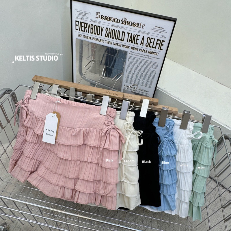 200# กระโปรงสั้น สีหวาน ต่อชายระบาย ดีเทลผูกเชือกข้างน่ารักๆ เอวสม็อค